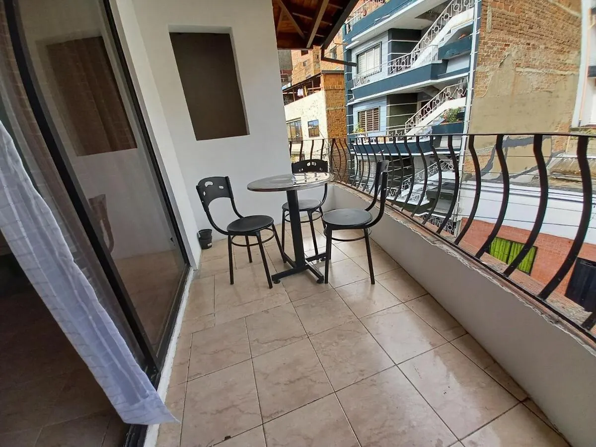 Homestay Alojamiento Las Palmas Medellin