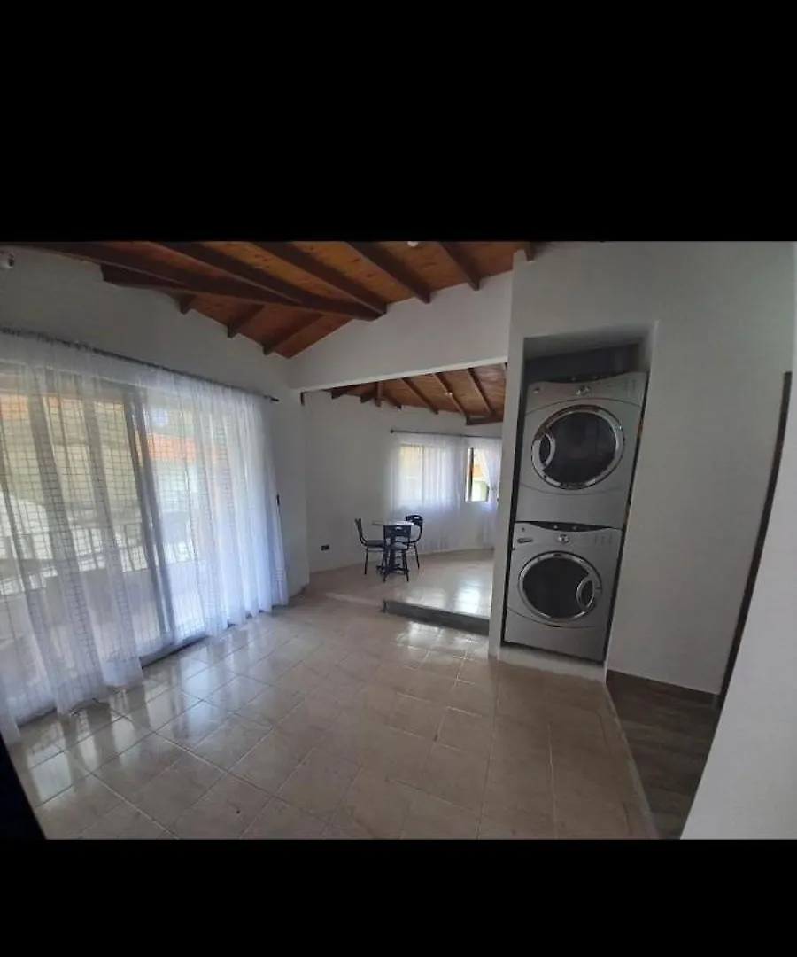 Alojamiento Las Palmas Medellin Homestay